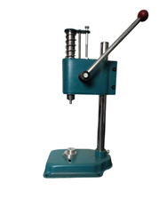 Profesjonalna prasa do zaciskania oczek i nitów